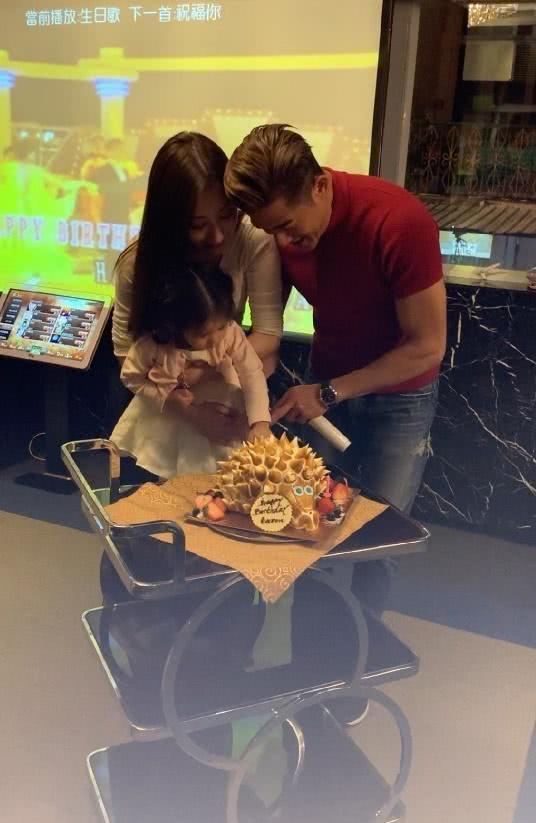 郭富城唱跳1小时吸金上百万，55岁人气不减当年