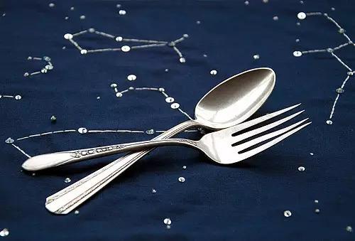 手工DIY桌旗教程：餐桌上的星空