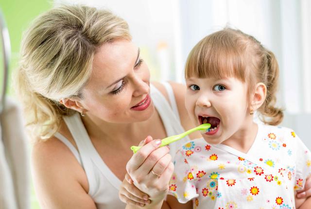 你家孩子真的会刷牙吗？家长不要在对孩子刷牙"不管不顾"