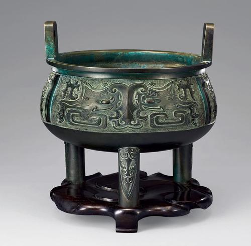 夏商周时期青铜器上的饕餮纹饰,有着怎样的文化内涵?