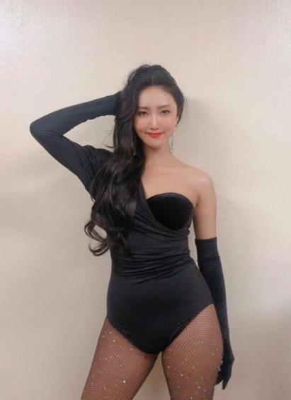 韩国女爱豆有多难？因穿着被辱骂，皮肤黑就不配红