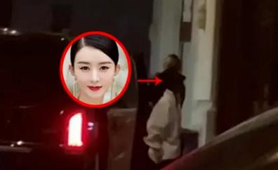 赵丽颖探班冯绍峰，夫妻俩撇下儿子过二人世界