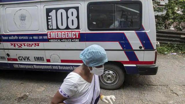 印度救护车司机送病重男婴去医院途中，竟午休2小时，致男婴死亡