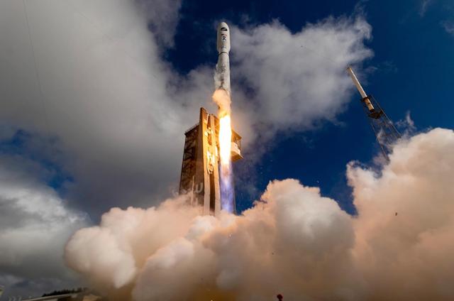 美军神秘飞机进入太空，肩负使命无人知晓，俄