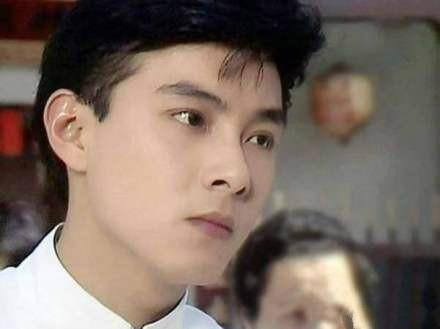 张国荣是他表哥、四大天王给他做配角，如今他