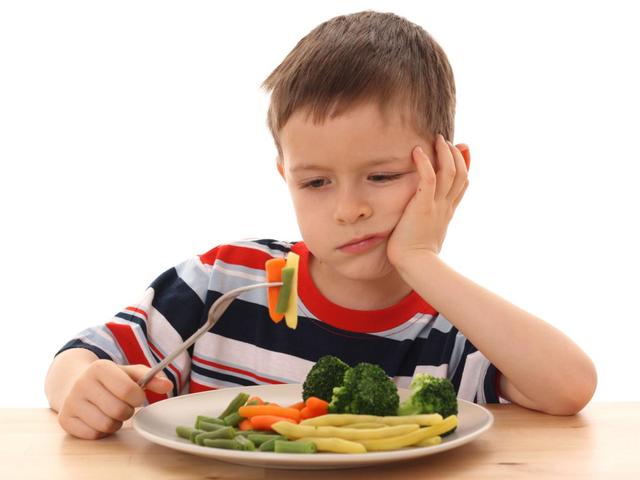 "我沒有食慾"！ 當孩子出現這3種症狀，說明他們產生了積食