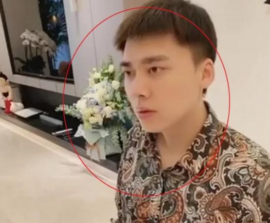 李易峰被问喜欢虞书欣吗？听完他的回答，网友