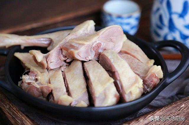 3种鸭肉做法，立秋过后要多吃，营养滋补，还花不了多少钱