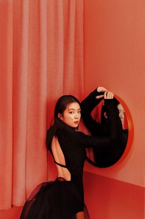 red velvet小分队裴珠泫 姜涩琪《monster》公开粉丝急忙披上毛毯