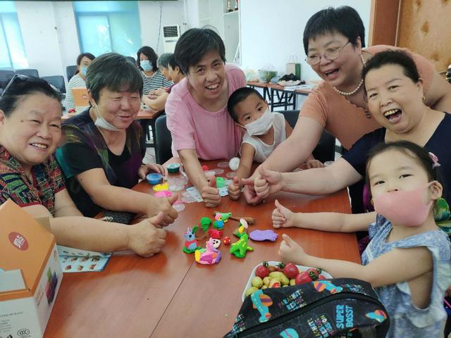 彩泥手工，耆乐融融