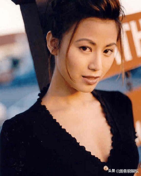 黄任中20年花20亿找100位女友，63岁依然沉迷女色