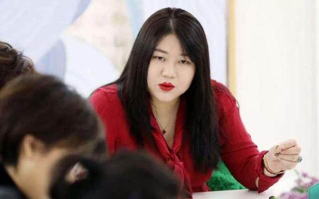 回应|杨天真回应要做切胃手术 对自己外形很满意只是做微创手术