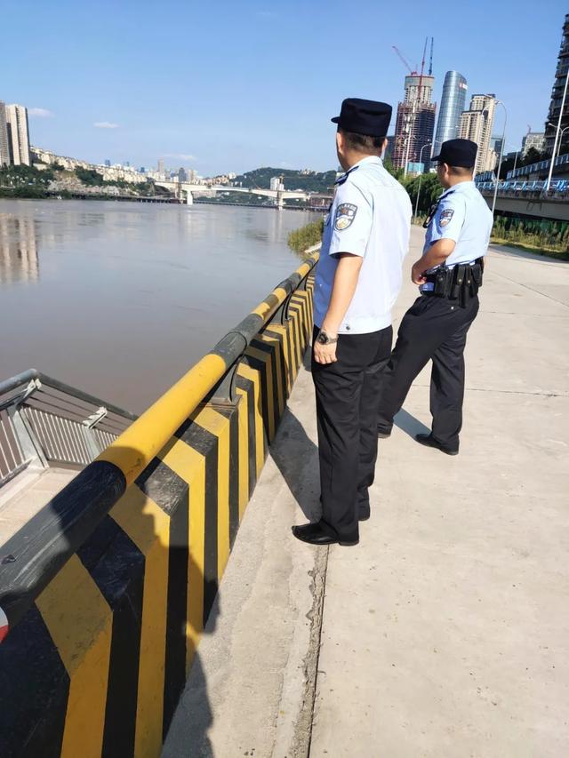 重庆|渝中警讯丨长江第4号洪水来袭，渝中公安快速出击防汛