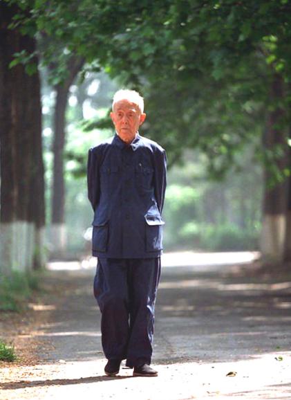 北大教授季羡林：晚年多灾多病，却活到98岁，首创“三不”养生术