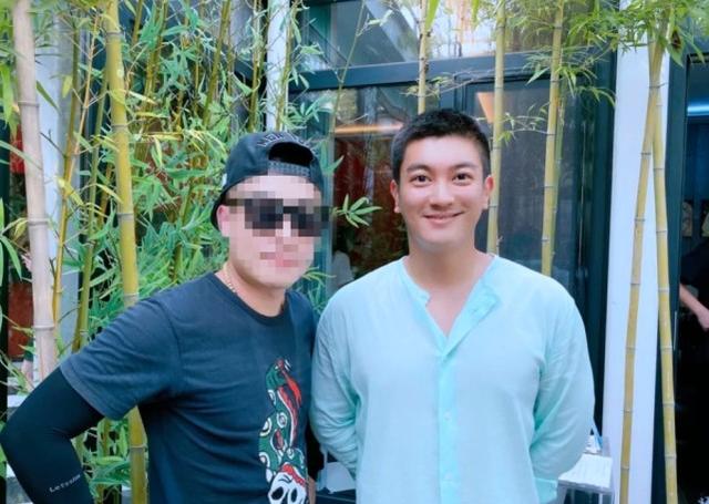 偶遇杜江一家，霍思燕穿吊带背心秀身材，神秘小女孩再与嗯哼同行