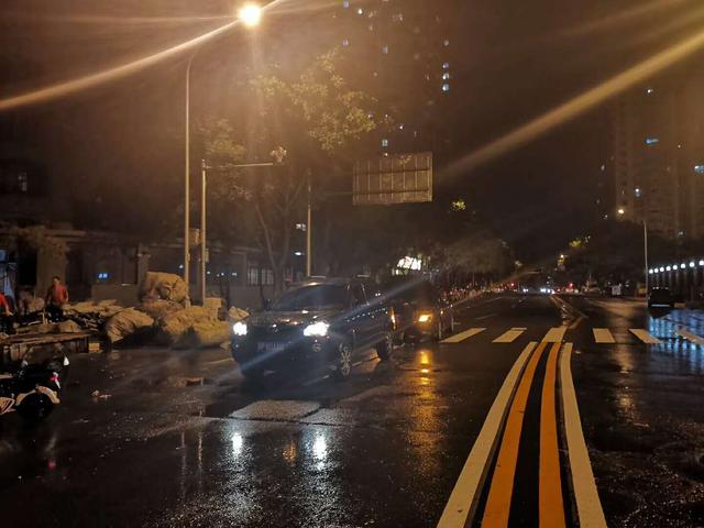 共工网诗人：满江红·一雨成秋