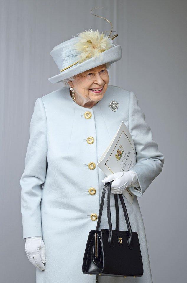 英女王一生花400万美金买包！买不停的包包品牌是？