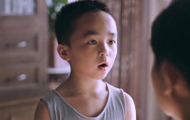《以家人之名》看哭了，孩子长大的瞬间，都是在妈妈看不见的地方
