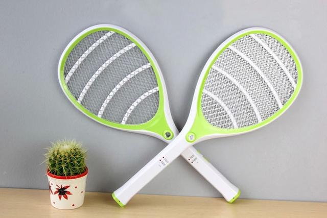 澳洲小伙从中国买电蚊拍回国，却被安检扣留：来自中国的危险物品