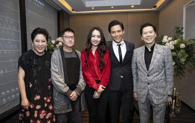 揭露一线明星身世背景，难怪那么火，个个都大