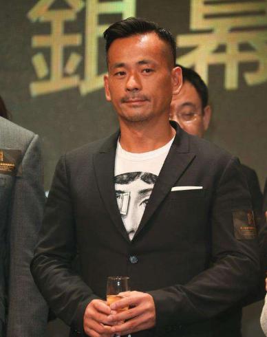 新一代赌王周焯华狠心甩掉4年生3胎的情人背后没那么简单