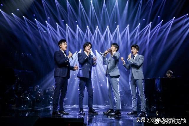 郑云龙宣布退赛《歌手》，喊话兄弟：会在电视机前与你们轻声合唱