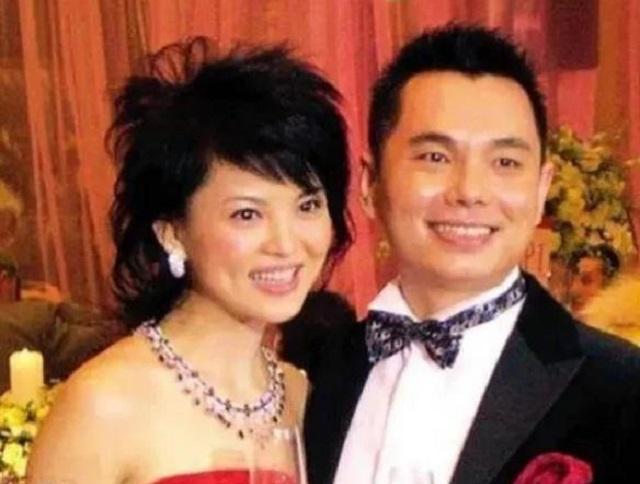 王岳伦道歉，李湘未回应，“顾佳”式爱情注定失败？