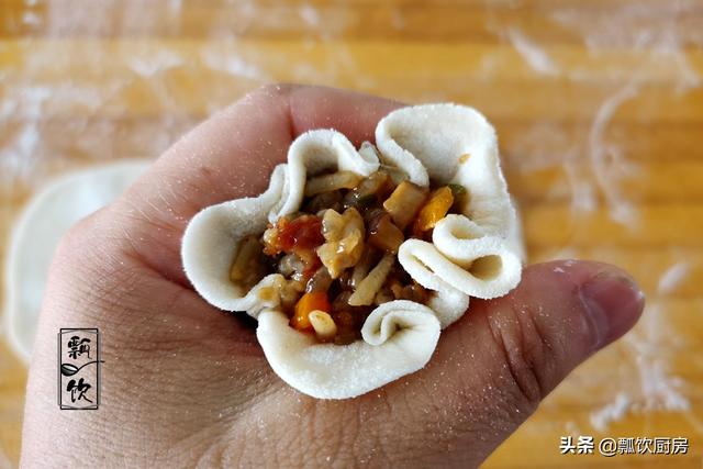 饺子皮与糯米的美味吃搭，不做饺子不吃糕，简单一蒸，家人抢着吃