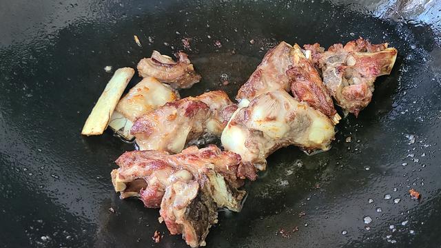 排骨这样做味道更香，学会这个广东做法，简单美味，值得一吃