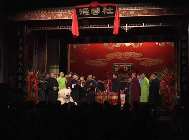 德云社歇业四个月，郭麒麟三个月参加了九档综艺，少爷要养家了？