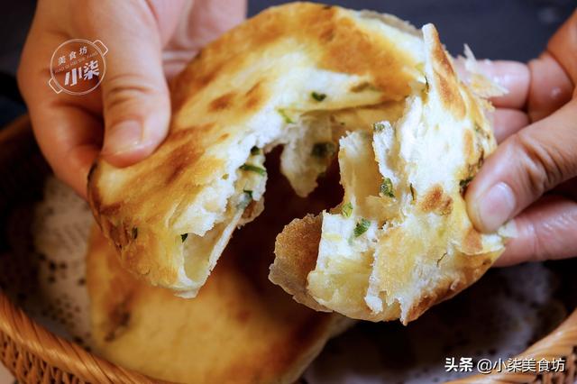 葱花饼做法，不烫面不揉面，学会家庭配方，外酥里软，比买的好吃