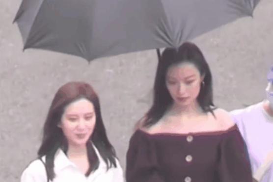 前有《皓衣行》，后有《流金岁月》，路透成最