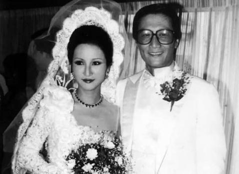 浪子谢贤：风流情史数不尽，谢霆锋比起他太老实