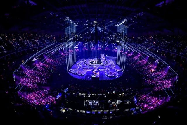 “超级晚”之争白热化，卫视瞄准定制晚会新蛋