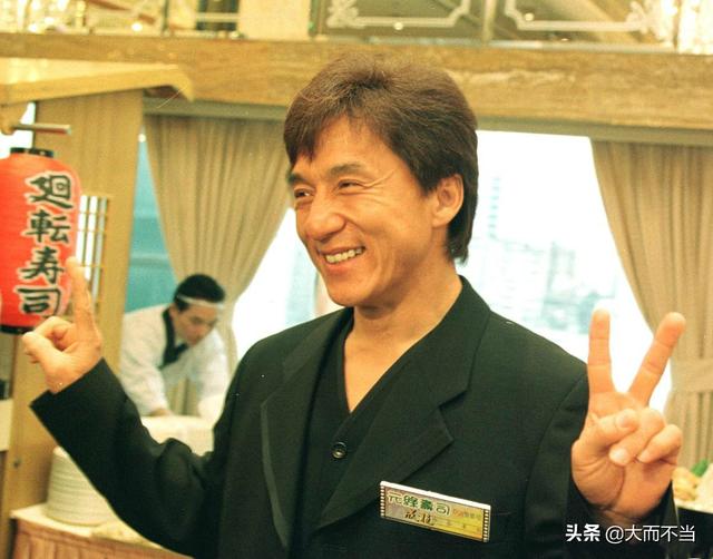成龙当年有多霸气？怒拒5万美金商演：给你15万，我不去