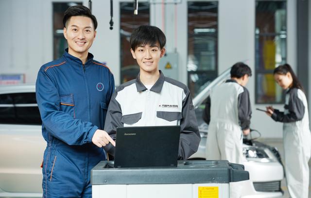 初中毕业不想上学怎么办？不如让他们拥有一技之长赢得未来！