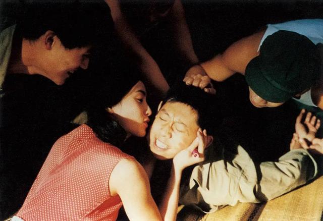 26年前，18岁的夏雨对22岁的宁静一见钟情...
