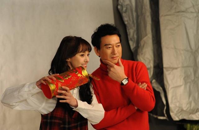 郑爽|商业鬼才郑爽开启卖自拍课新业务！售价69元 遭网友吐槽：钱真好赚