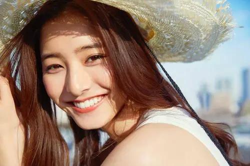 打败新垣结衣的日本神颜美少女，这大长腿有内味儿了…