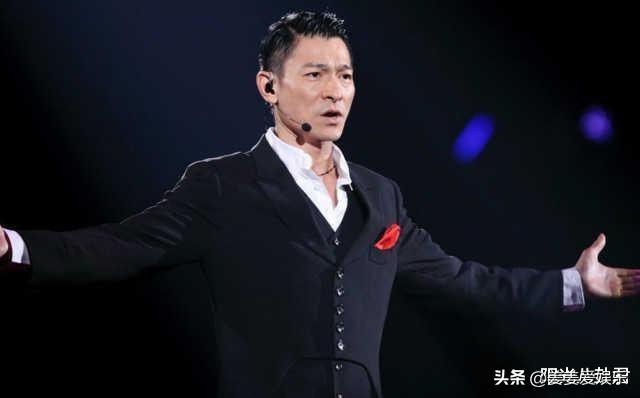 杨坤直播再diss刘德华，一个小时蹭天王人气入账近百万