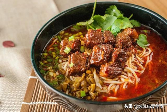 重庆必吃八大小吃，款款香辣美味，进来擦擦口水看到底