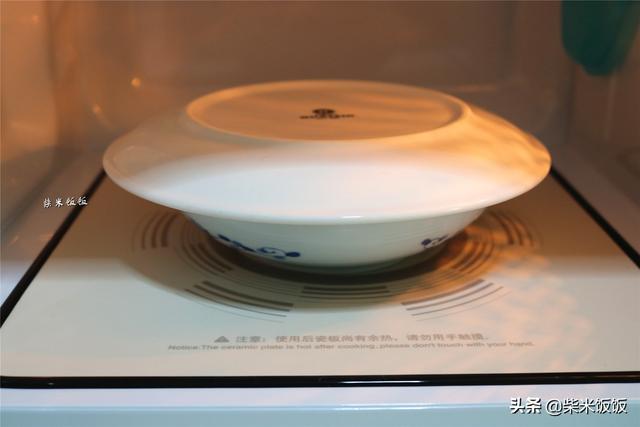 做水蒸蛋，用这方法最快，3分钟就好，早餐吃太方便了