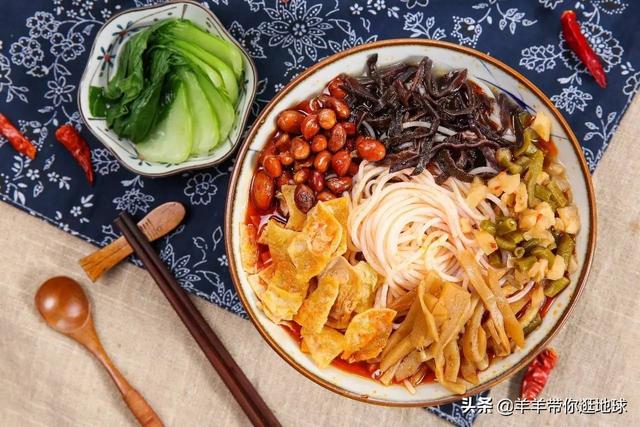 广西这座城市火了，疫情期间靠一碗粉全国知名，网友：这粉真上头