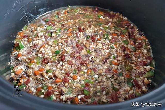 饺子皮与糯米的美味吃搭，不做饺子不吃糕，简单一蒸，家人抢着吃