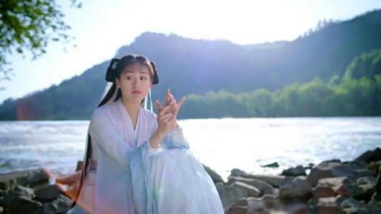 《琉璃》热播，袁冰妍拖后腿吗？单纯的褚璇玑，其实元气满满