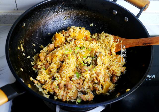 秋天，此瓜才最香甜，加米饭1拌，满屋飘香，家人都爱吃