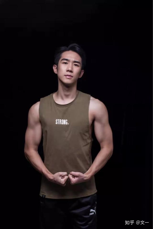 中國男人增肌成功後，能有多帥？網友：真是整容式蛻變