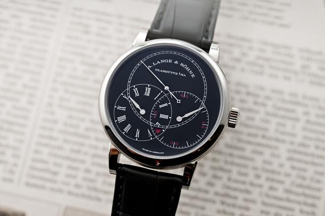 朗格（A. Lange＆Söhne）跳秒秒针白金和黑色表盘