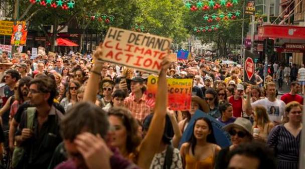 数千抗议者墨街头游行：要求澳洲总理辞职！