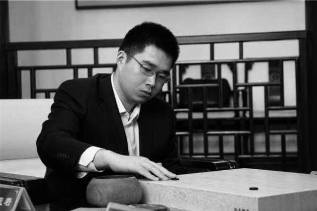 围棋国手范蕴若家中坠楼身亡 生前患抑郁症